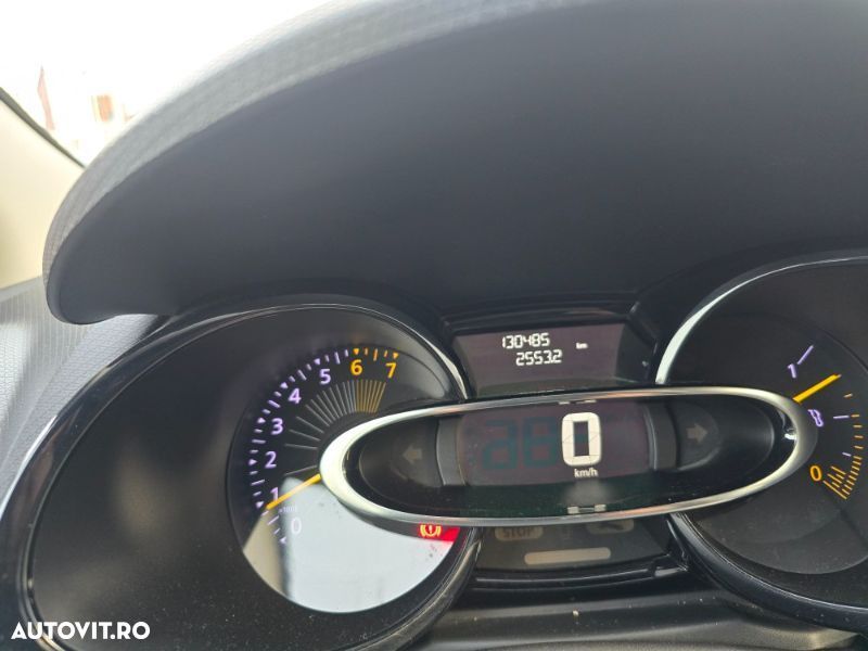 Renault Clio - 11