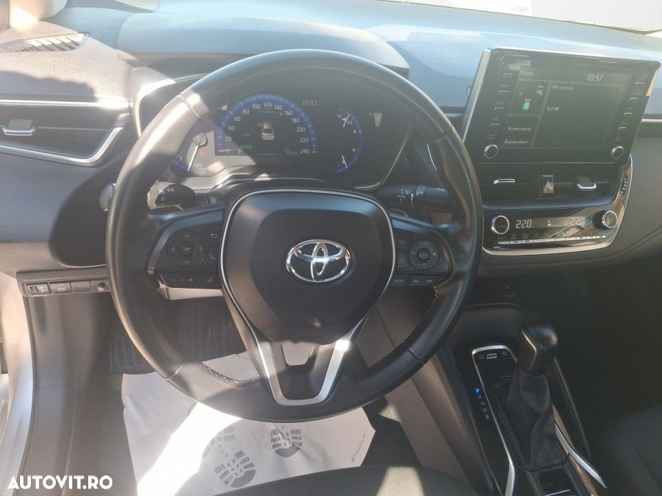 Toyota Corolla - 10