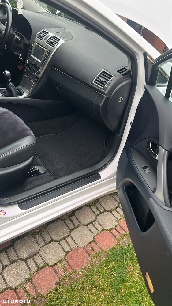 Toyota Avensis - 6