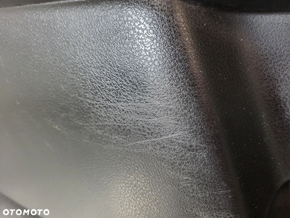 Suzuki Grand Vitara II Tapicerka Boczek Drzwi 3D - 2