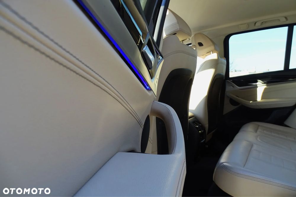 BMW X3 sDrive18d xLine sport - 12