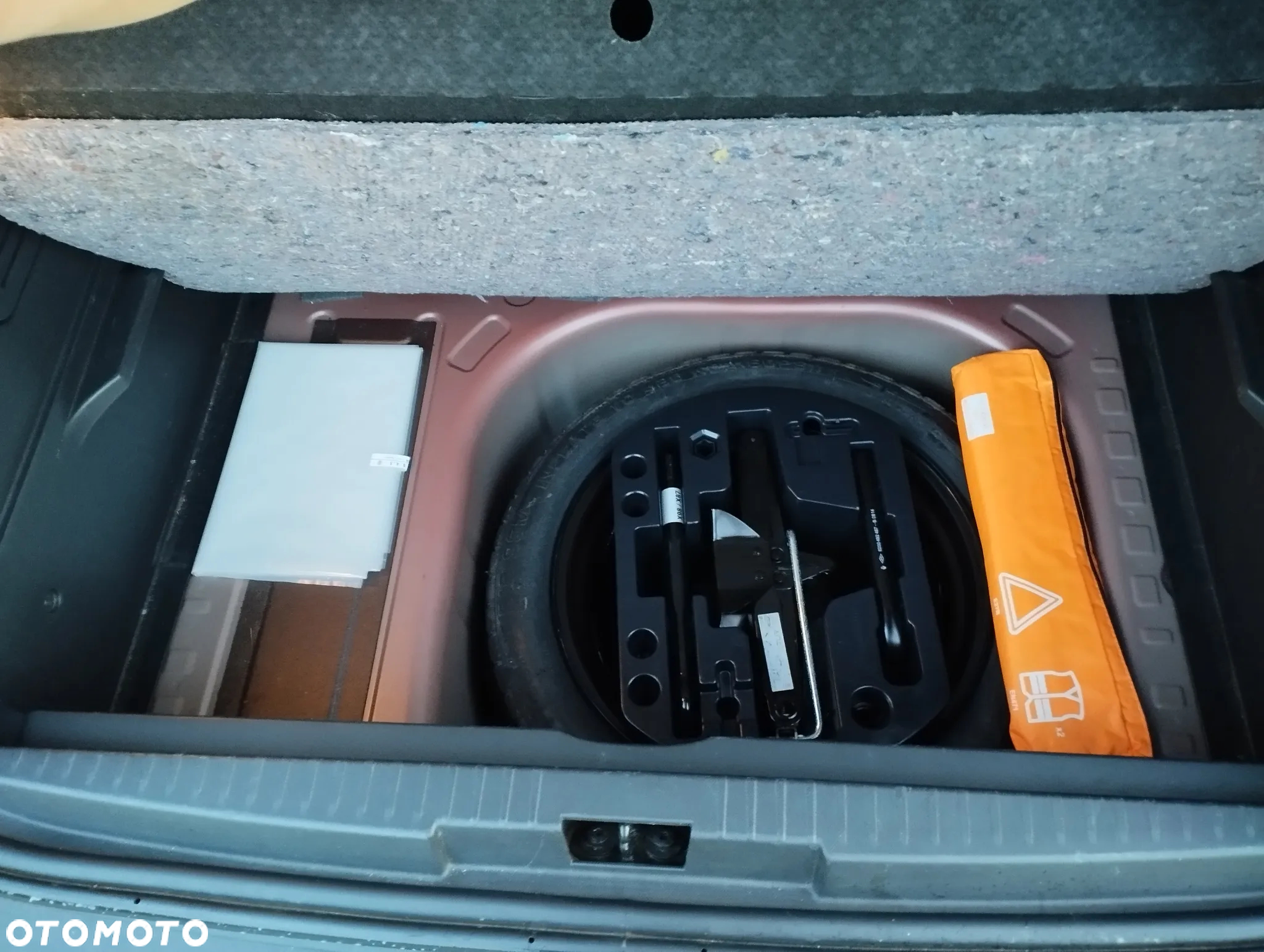 Renault Captur 1.2 TCe Helly Hansen EDC - 13