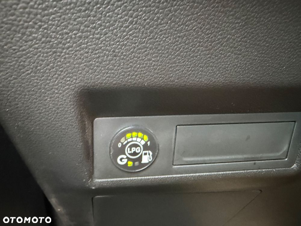Renault Captur TCe 100 INTENS - 29