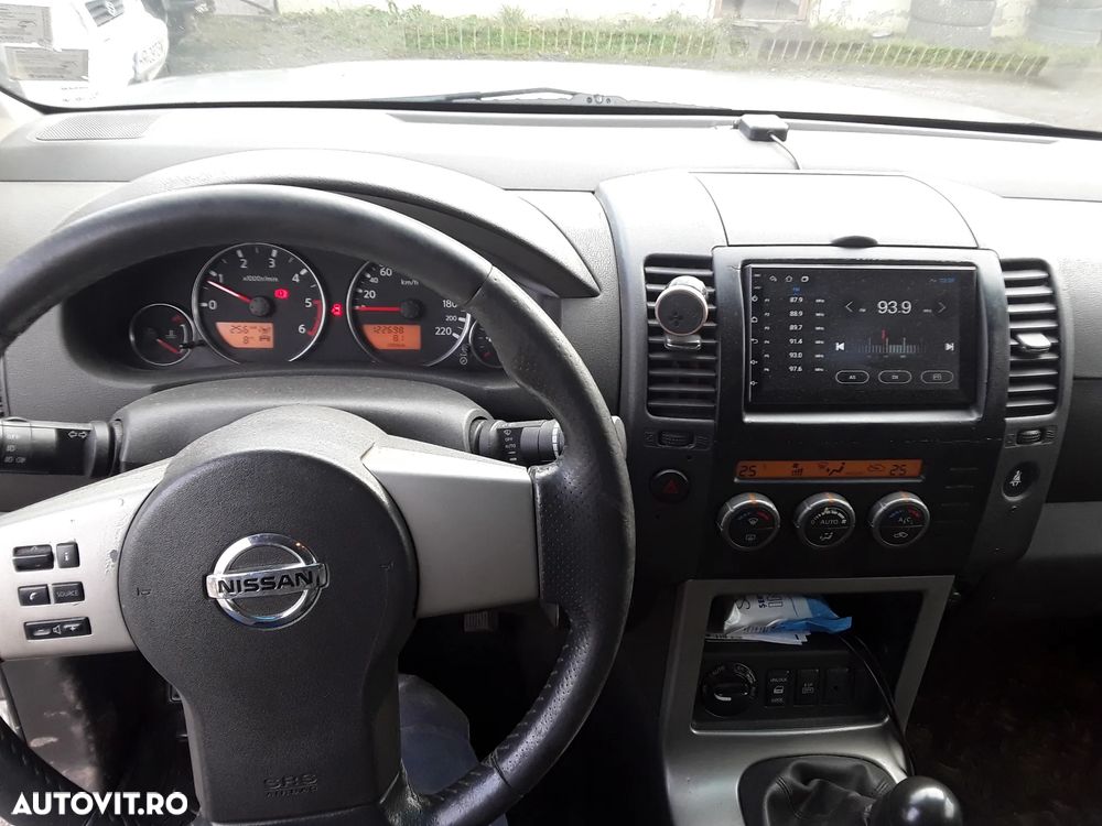 Nissan Pathfinder 2.5 dCi LE - 1