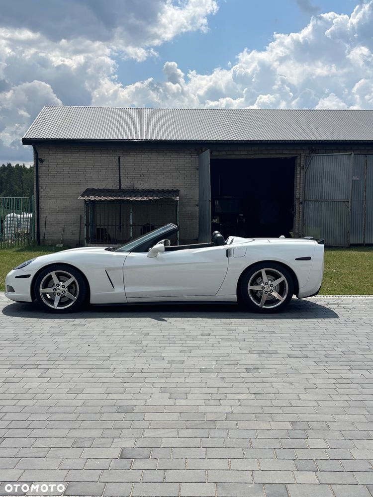 Chevrolet Corvette - 4
