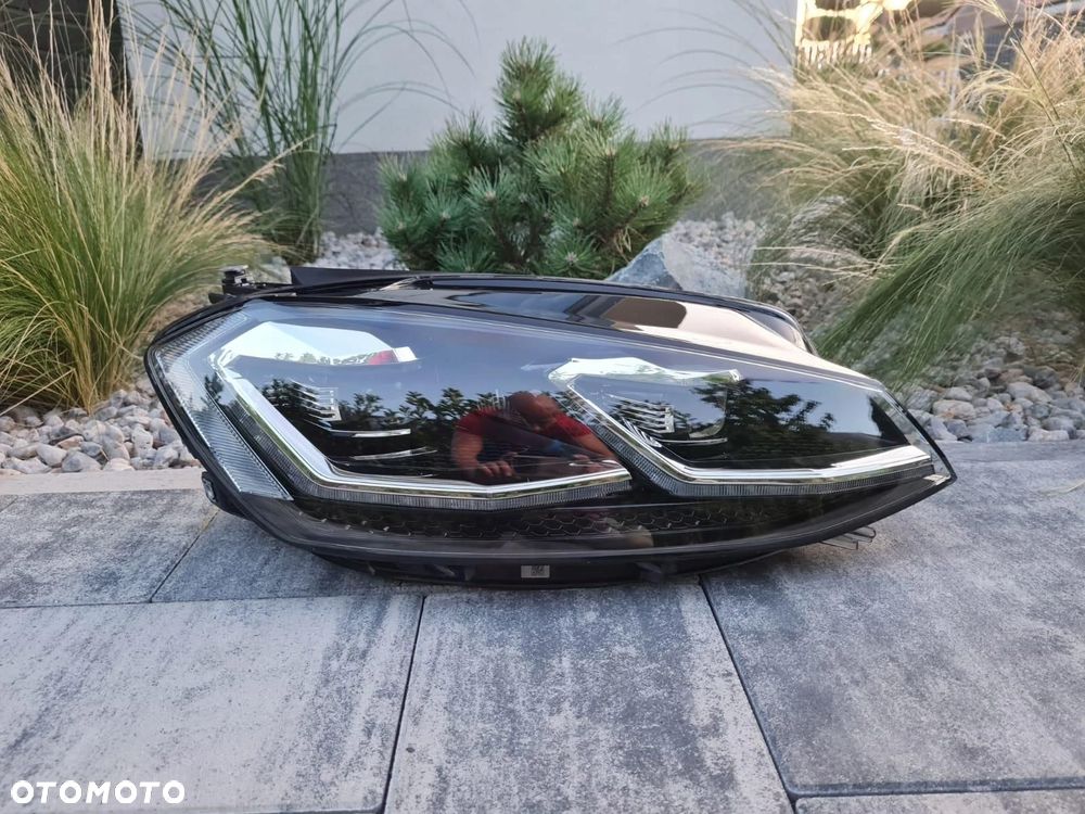 VW GOLF VII 7 5G1 LIFT 7.5 Lampa prawa przód Full Led Matrix 5G1941060 2018 - 1