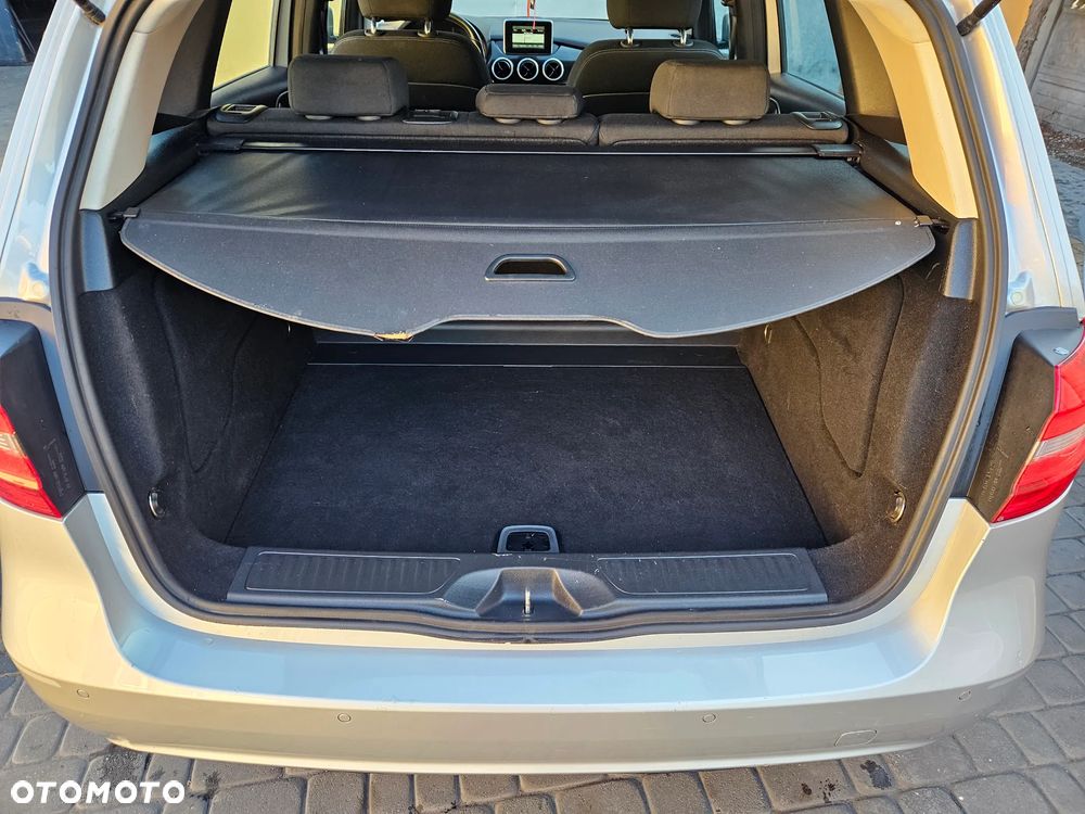 Mercedes-Benz Klasa B 180 (BlueEFFICIENCY) - 14