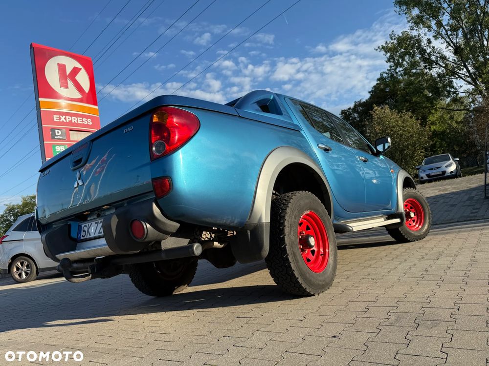 Mitsubishi L200 2.5 DID Intense + - 8