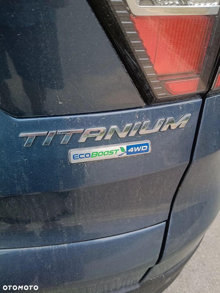 Ford Escape 2.0 EcoBoost AWD Titanium - 5