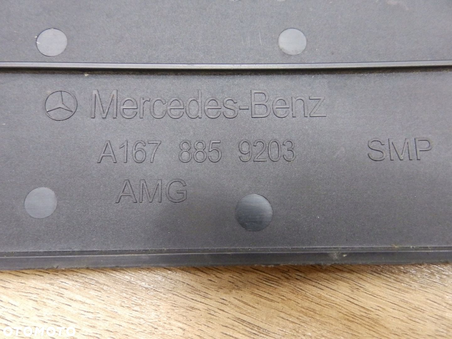 Podkładka pod tablicę rejestracyjną Mercedes GLE AMG A167 - 5