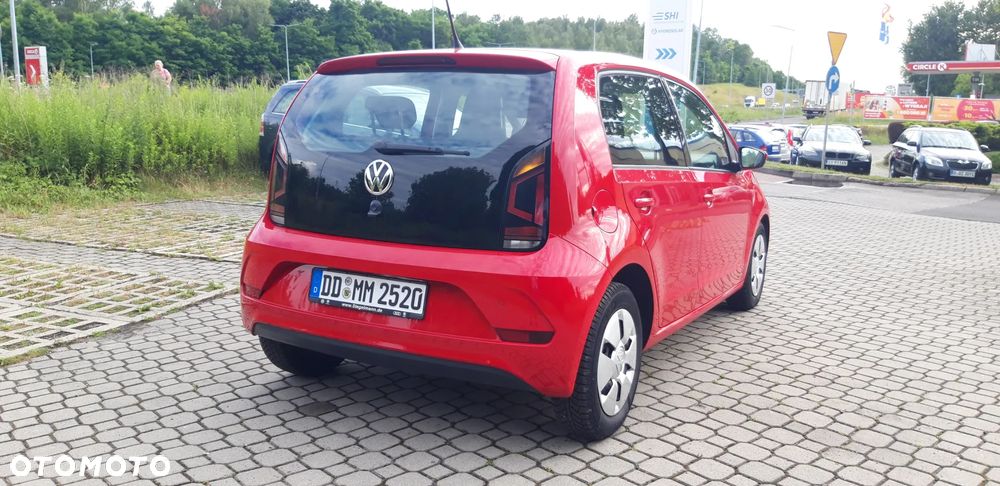 Volkswagen up! street - 5