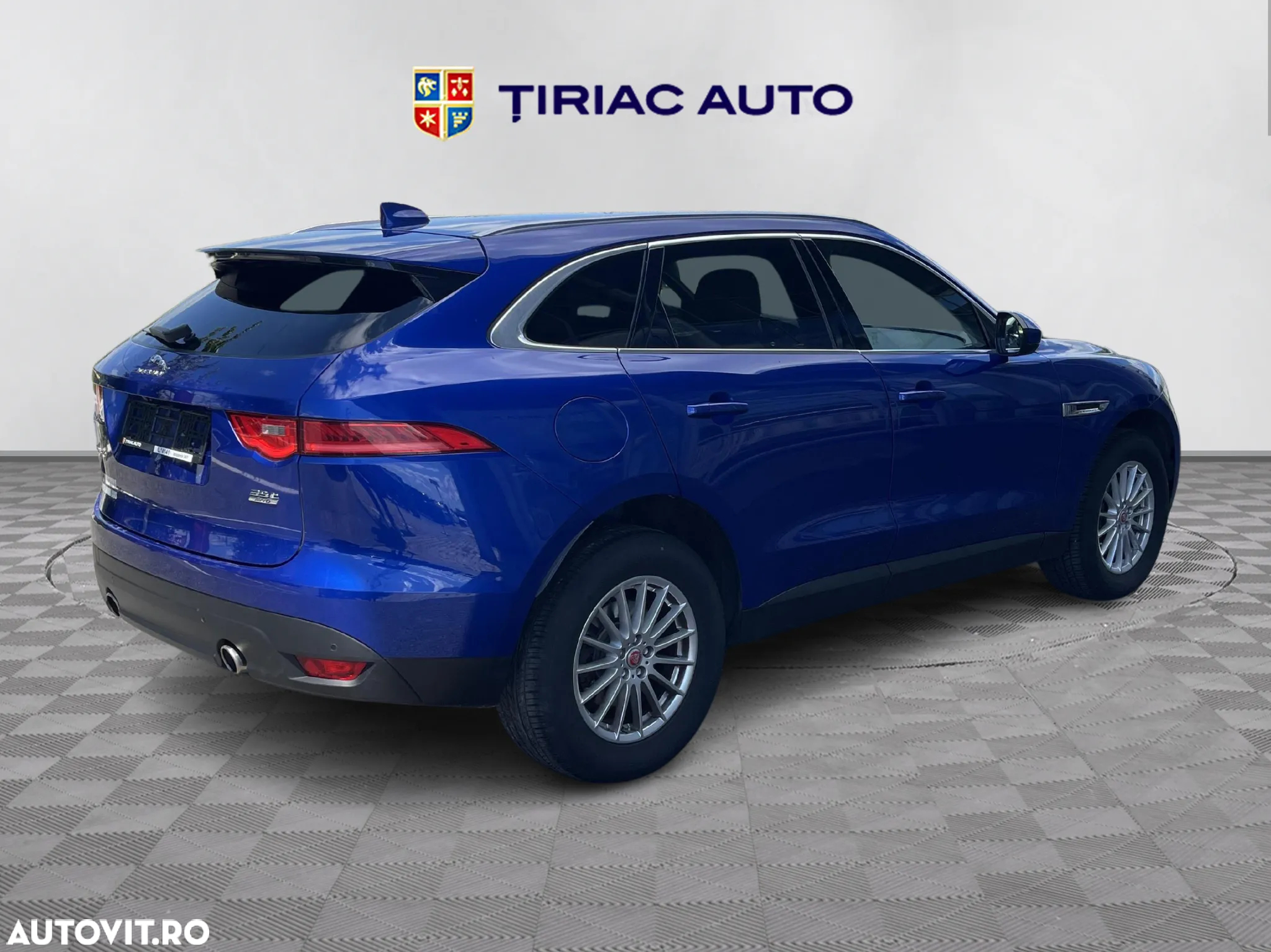 Jaguar F-Pace - 5