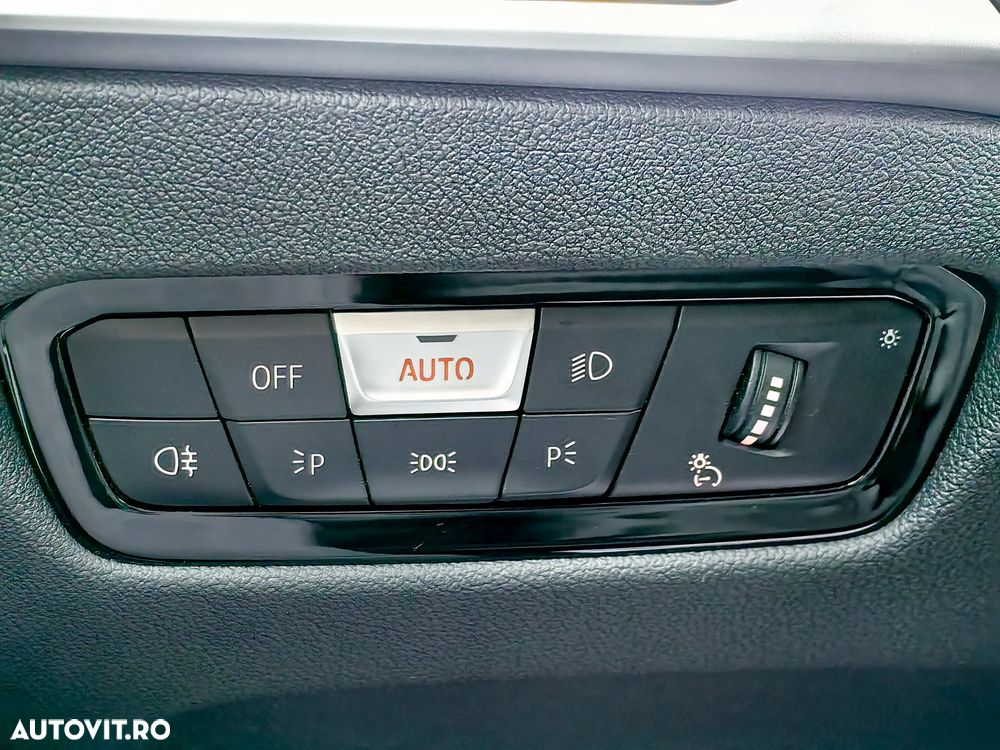 BMW Seria 3 320e Aut. Advantage - 27