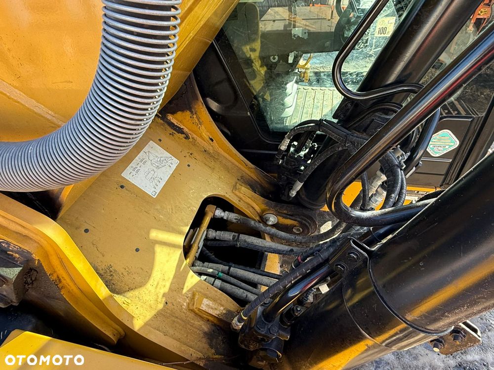 Caterpillar 323 - 23