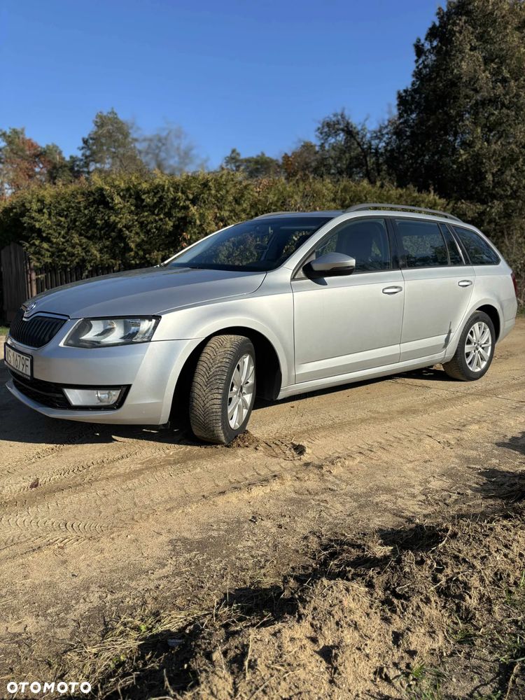 Skoda Octavia 1.6 TDI Ambition DSG - 22