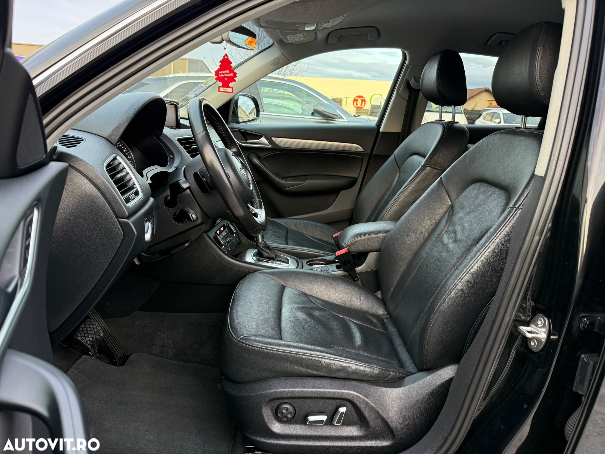 Audi Q3 2.0 TDI Quattro Stronic Design - 17