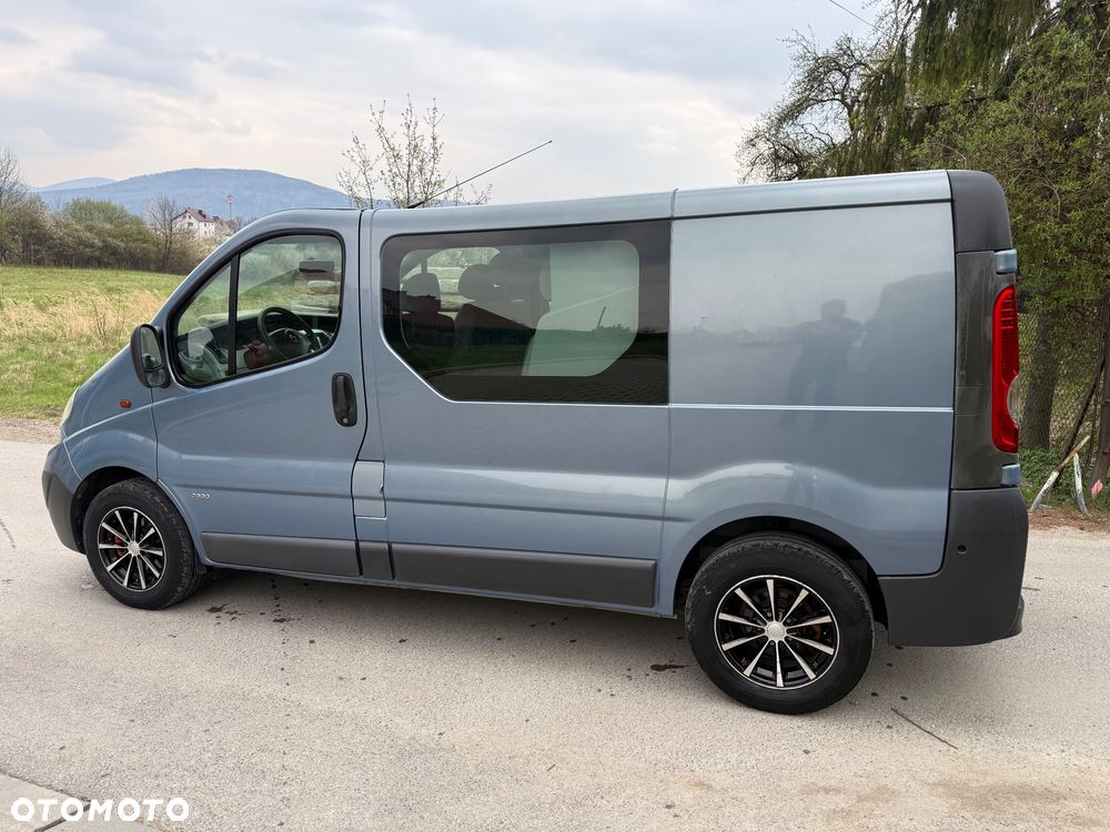 Opel Vivaro - 24
