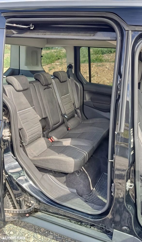Ford Tourneo Connect 1.6 SWB Trend - 32