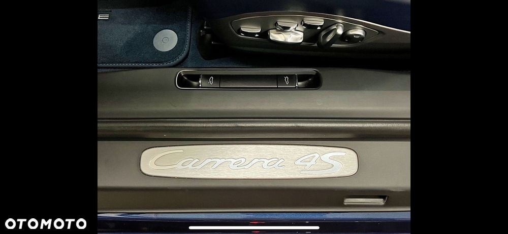 Porsche 911 Carrera 4S PDK - 19