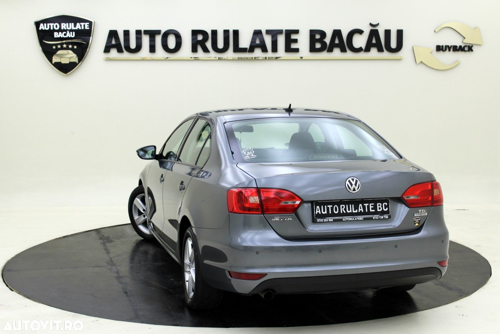 Volkswagen Jetta - 7