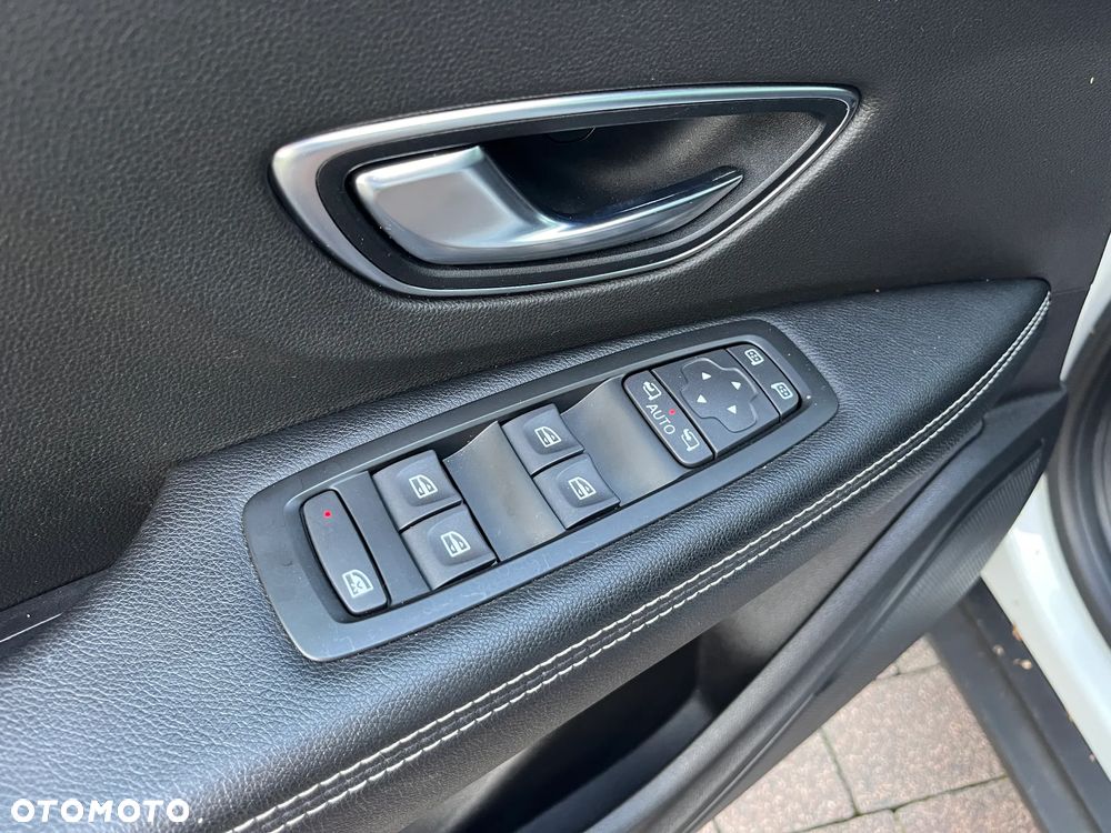 Renault Grand Scenic - 29