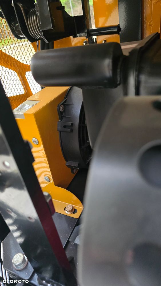 Inny Minikoparka HT15PRO - 23