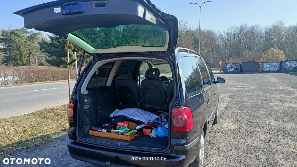 Volkswagen Sharan 2.0 - 8
