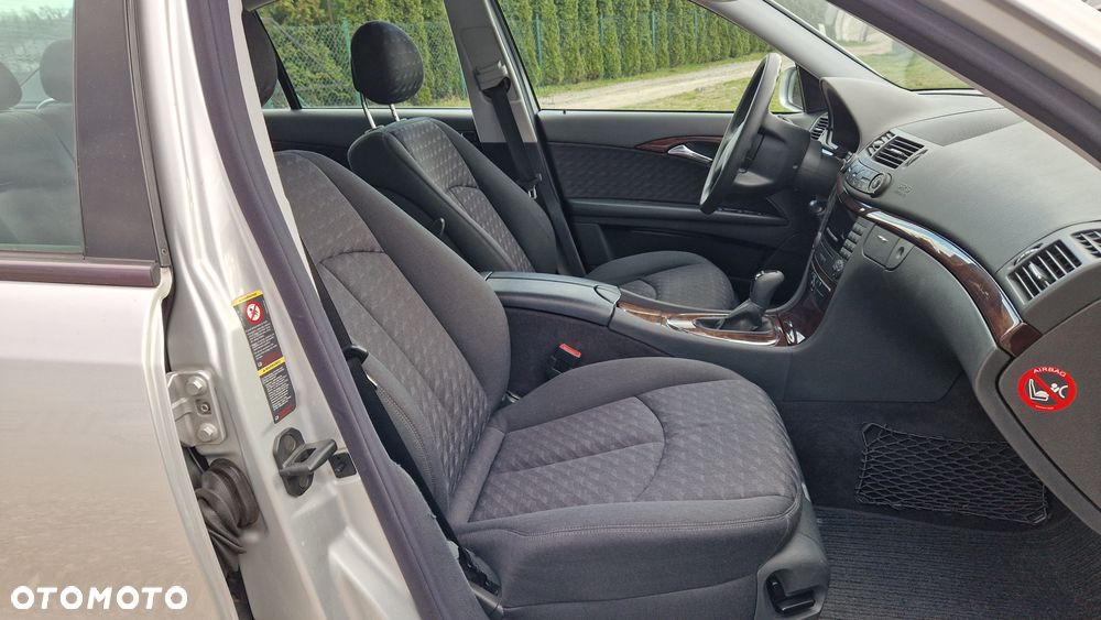 Mercedes-Benz Klasa E 200 Kompressor Automatik Classic - 10