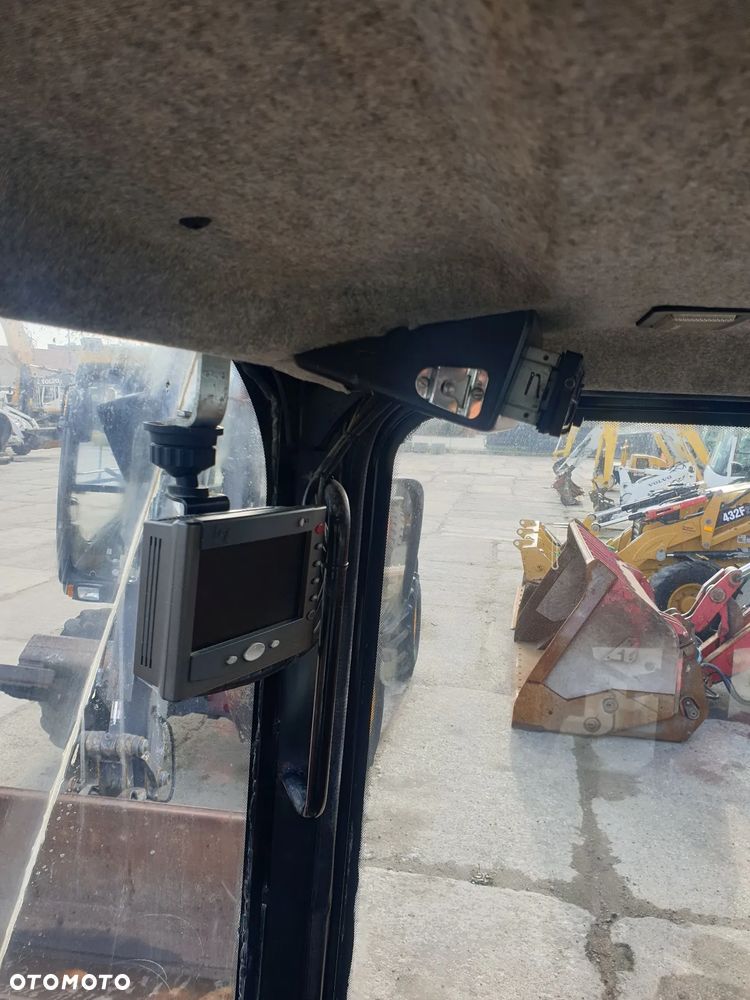 Caterpillar 908 - 13