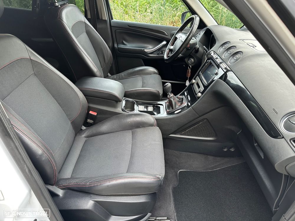 Ford S-Max 2.2 TDCi Titanium 7L - 30