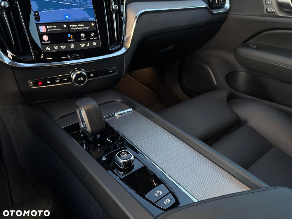 Volvo V60 B4 D Plus Bright - 36