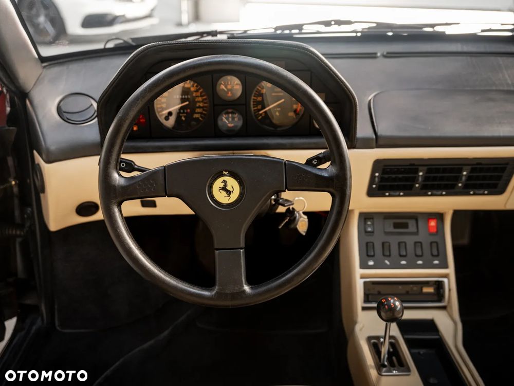 Ferrari Mondial - 30