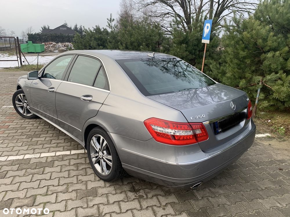 Mercedes-Benz Klasa E 350 CDI BlueEff Avantgarde - 22