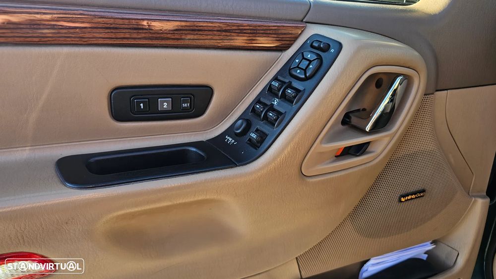 Jeep Grand Cherokee 5.2 Limited - 12