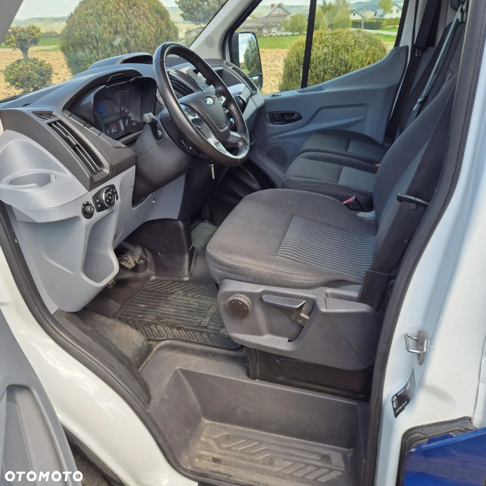 Ford Transit - 17