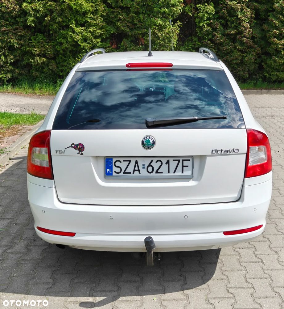 Skoda Octavia 1.6 TDI DPF FAMILY - 12