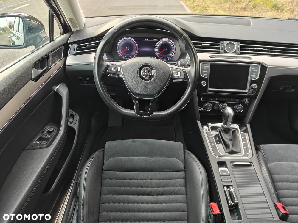 Volkswagen Passat - 19