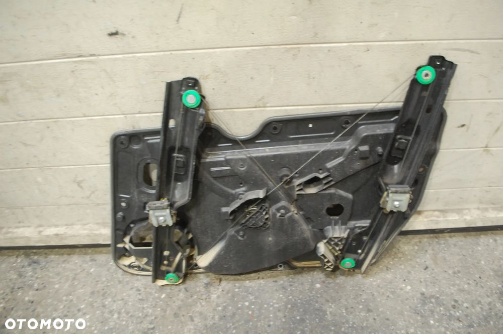PODNOŚNIK MECHANIZM SZYBY LEWY PRZÓD PRZEDNI VW GOLF VI 3D 5K1837729N - 2