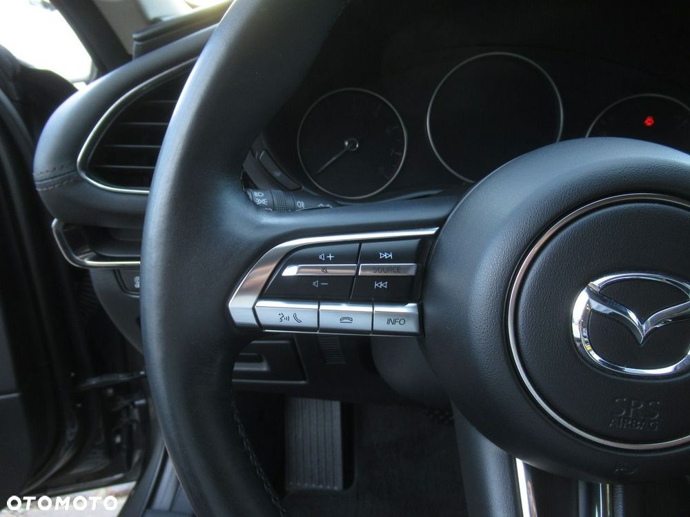 Mazda 3 2.0 mHEV Hikari - 13