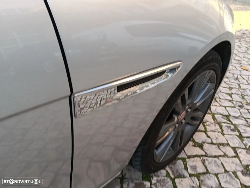 Jaguar XE 2.0 D R-Sport Aut. - 13