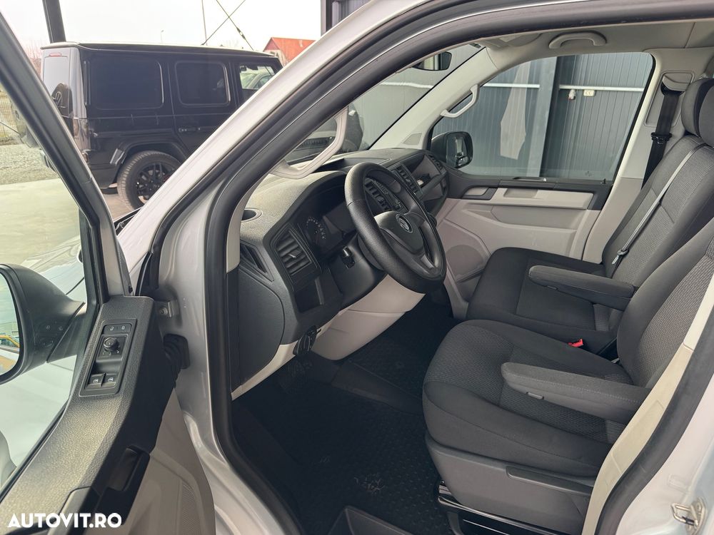 Volkswagen Caravelle - 13