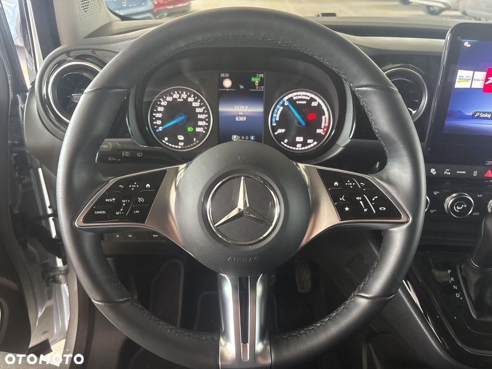 Mercedes-Benz EQT - 12