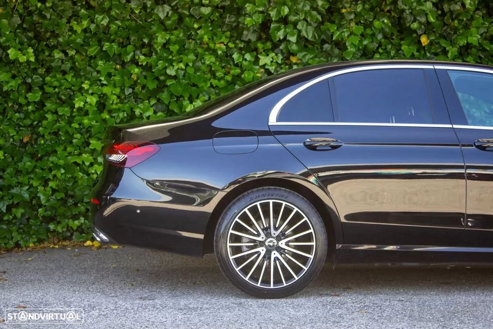 Mercedes-Benz E 200 d AMG Line - 4