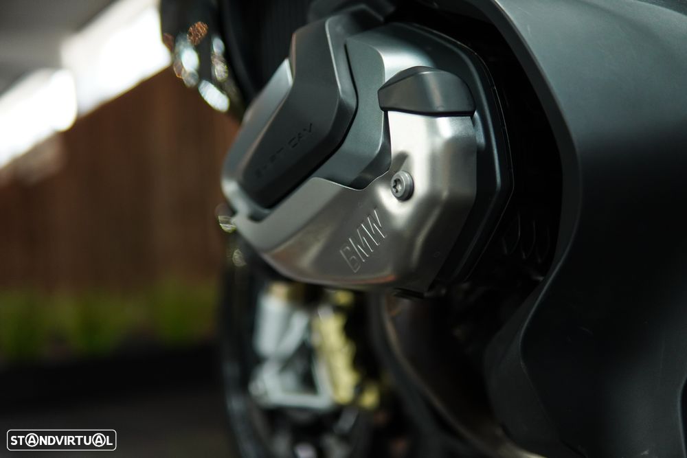 BMW R 1250 RT TRIPLE BLACK - 35