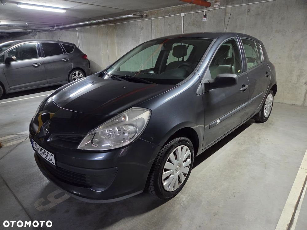 Renault Clio 1.2 16V Emotion - 13