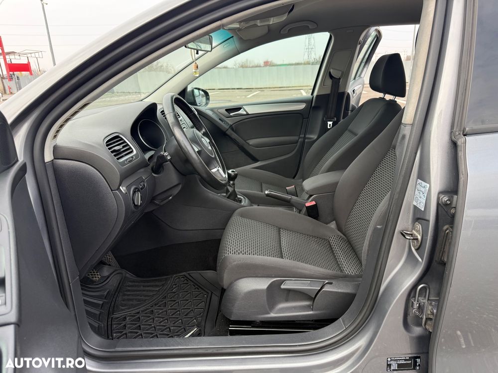 Volkswagen Golf 1.6 TDI DPF BlueMotion Technology Comfortline - 23