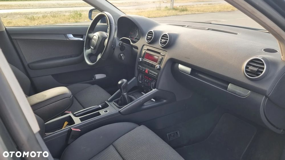 Audi A3 Sportback 2.0 TDI Ambiente - 12