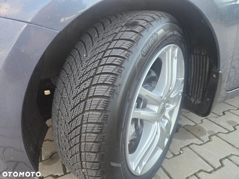 Kia Ceed - 10