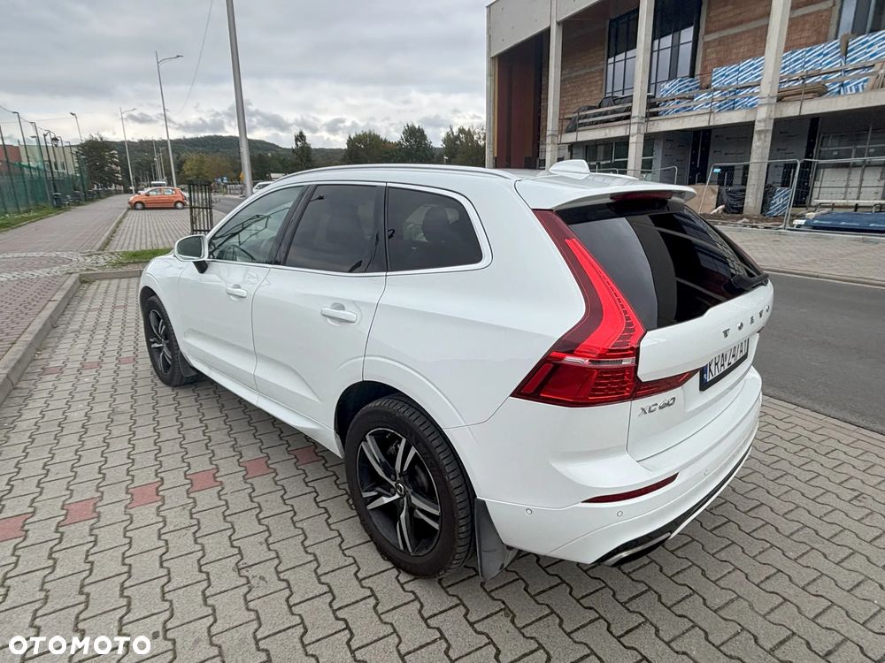 Volvo XC 60 T5 AWD Geartronic RDesign - 11
