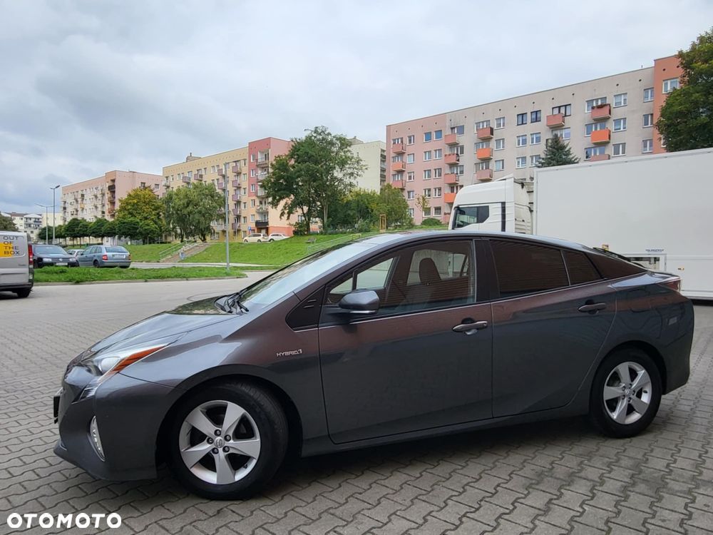 Toyota Prius 1.8 Hybrid Premium - 14